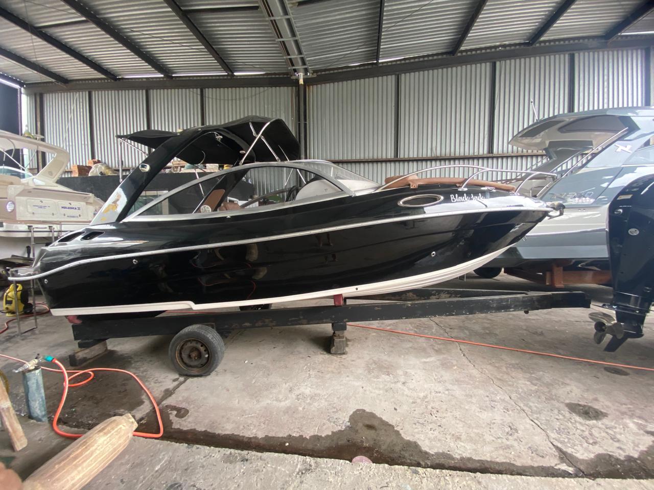 FS 230 Scappare ano 2015 com 1x Mercruiser 220hp FS 230 Scappare ano 2015 com 1x Mercruiser 220hp